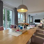 Stadtwohnung-ueber-den-daechern-von-wyk *