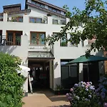 Stadtwohnung-ueber-den-daechern-von-wyk 비크아프포르