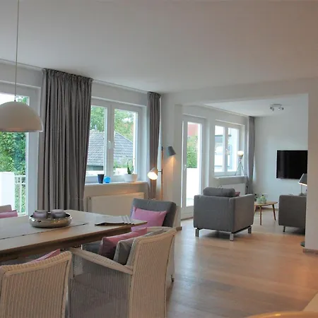 Stadtwohnung-ueber-den-daechern-von-wyk Apartman