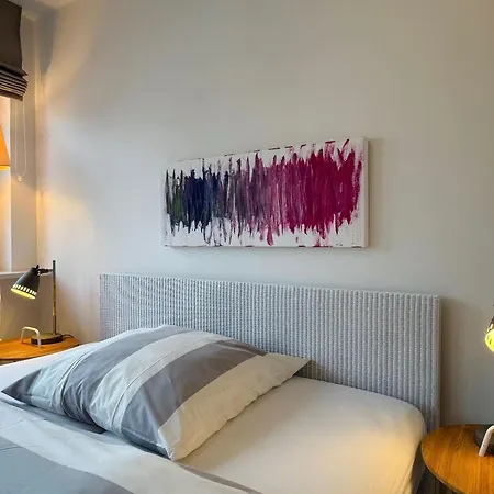 Stadtwohnung-ueber-den-daechern-von-wyk Apartmán
