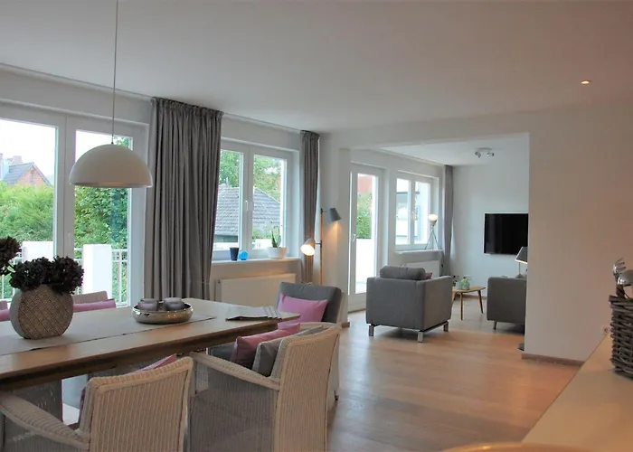 Stadtwohnung-ueber-den-daechern-von-wyk Lägenhet